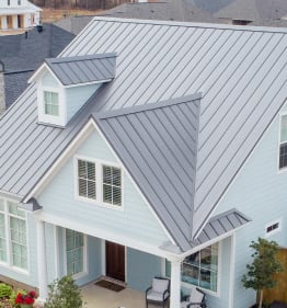 哪种金属屋顶板最适合我的家?